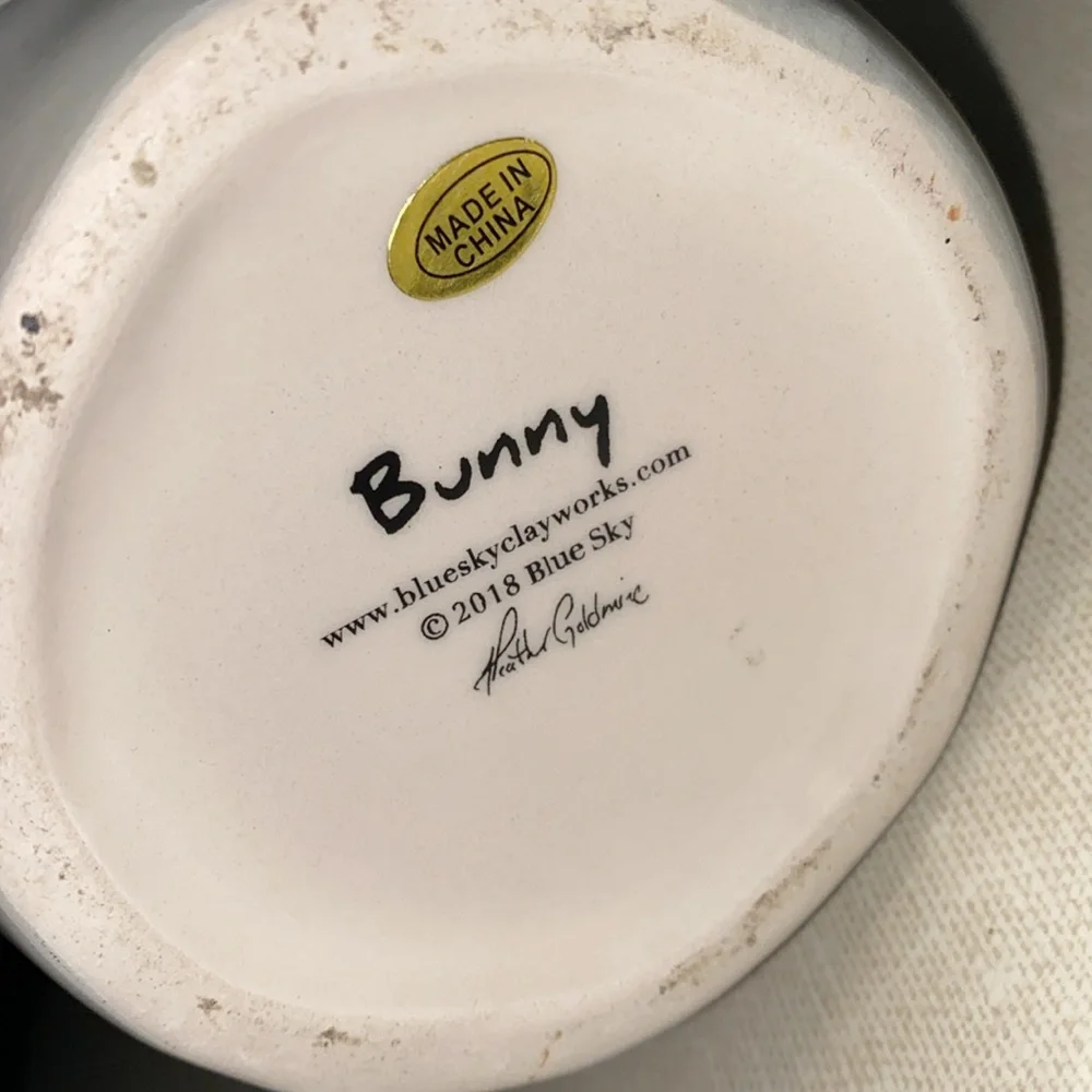 Blue Sky 2018 Easter BUNNY Rabbit‎ Creamer Easter carrots